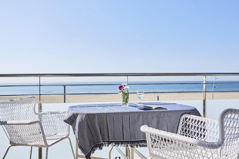 Appartamento Casa Petit Bateau Be My Guest Castelldefels Esterno foto